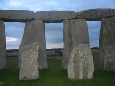 The Bluestones Stonehenge in front of Sarson Stones