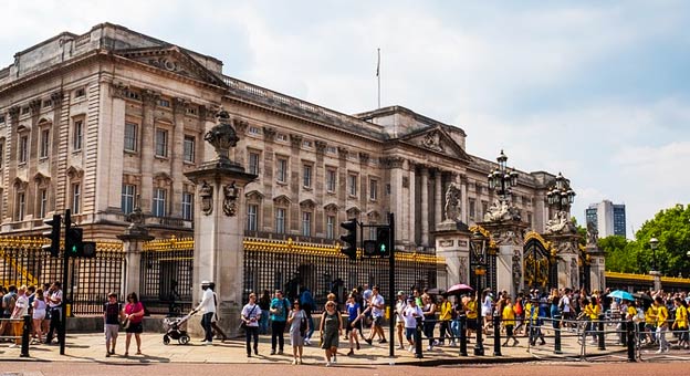 Buckingham Palace gate