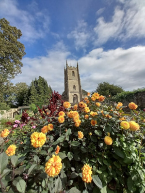 Avebury St James church