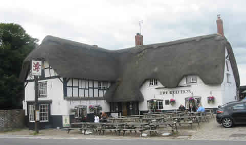 https://www.londontoolkit.com/Images/avebury_red_lion.jpg