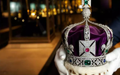 crown jewels at tower of london
