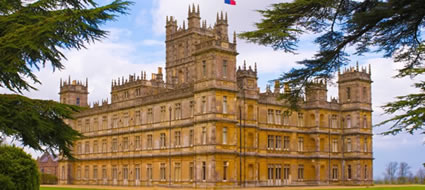 Downton Abbey Tour from London with Yew Tree Farm and Bampton