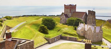 Door to door cruise shuttle from central London hotels & AirBNBs to Dover cruise terminals with optional stop at DOver Castle