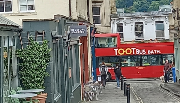 Bath tootbus, hop-on, hop-off sightseeing bus