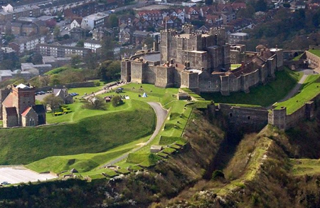 Dover Castle, Canterbury and White Cliffs of Dover day tour from London