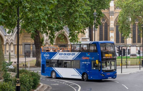 Golden Tours hop on bus London