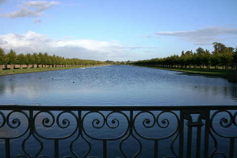 Hampton Court Palace lake