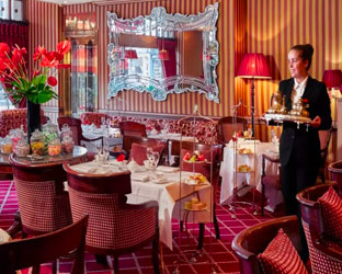 Afternoon tea by the Palace