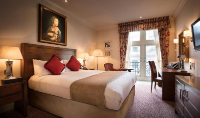 royal horseguards hotel