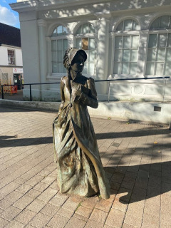 jane austen statue basingstoke willis museum