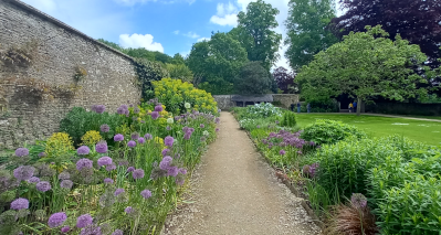 Lacock Abbey gardens
