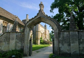 Premium Tours Lacock with Stonehenge Special Access