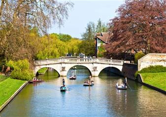 Punting on the River in Oxford