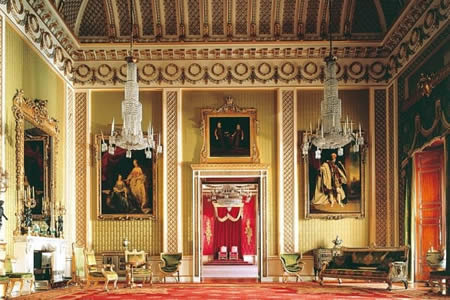 Add on cream tea at inside Buckingham Palace with vintage London bus tour