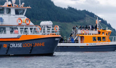 fort william seal spotting boat cruise