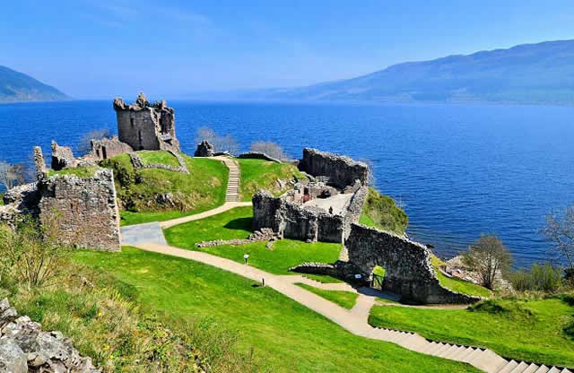 Urquhart Castle by Loch Ness 3-day tour from London including Edinburgh