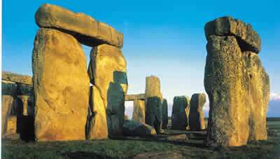 Stonehenge small group tour from London with Windsor and Bath