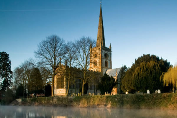 Holy Trinity Church Stratford on Oxford, Stratford and Cotswolds tour from London