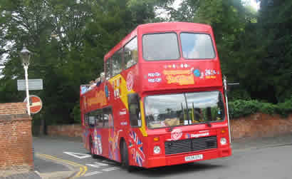 Stratford-upon-Avon hop-on, hop-off bus