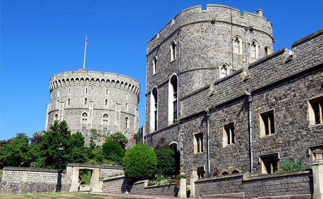 Windsor Castle on tour with Stonehenge from London