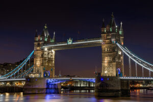 tower bridge london at night