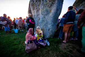 stonehenge summer solstice sunrise