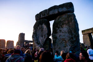 stonehenge summer solstice sunrise