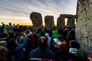 stonehenge summer solstice sunrise