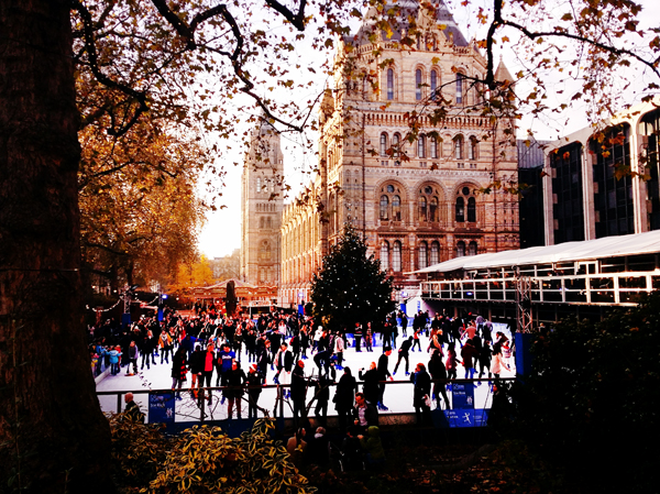 christmas-natural-history-museum-icerink