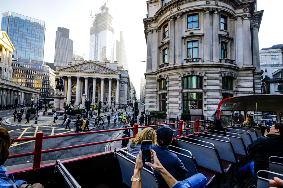 vintage bus tour london