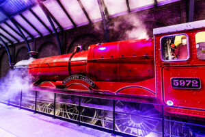 Hogwarts Express at Platform 9 3/4 - Warner Bros Studio Tour London - The Making of Harry Potter