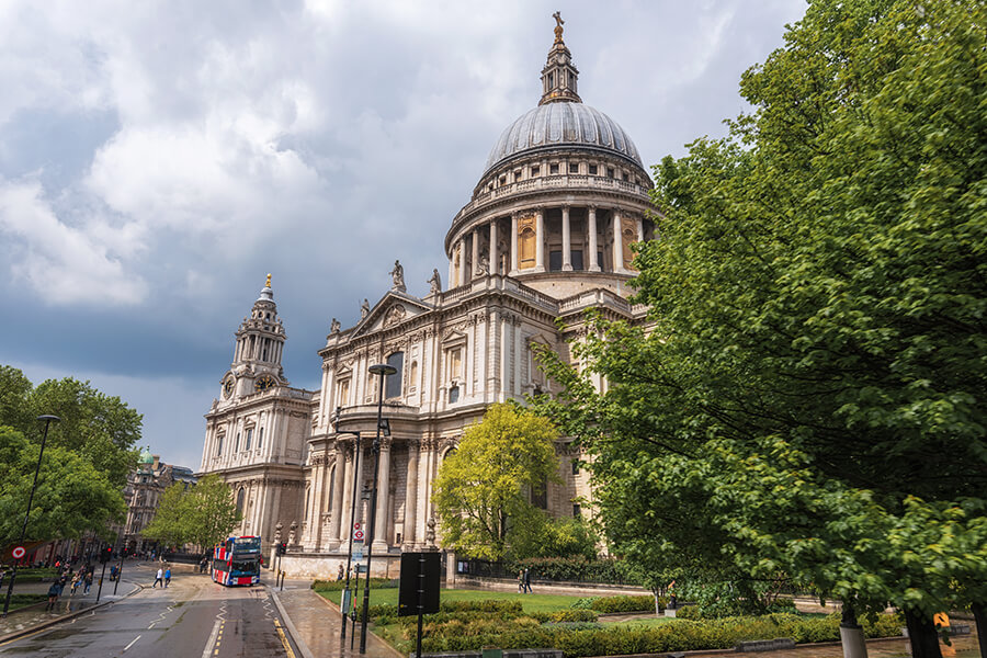 St Paul's Cathedral is one of the most visited locations in best London tours.