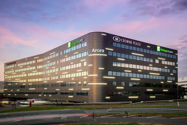 Crowne Plaza / Holiday Inn Express Terminal 4 Building Heathrow Airport