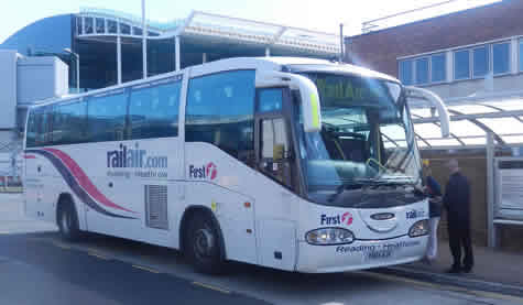 Heathrow to Reading RailAir Link Bus