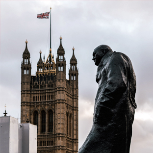 Airbnb Big Ben Churchill Statue London