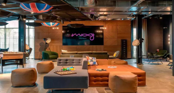 Moxy London Heathrow
