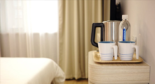 budget hotels London room drinks