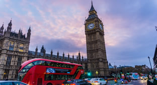 Travelling from the West End - London bus and Elizabeth Clock Tower