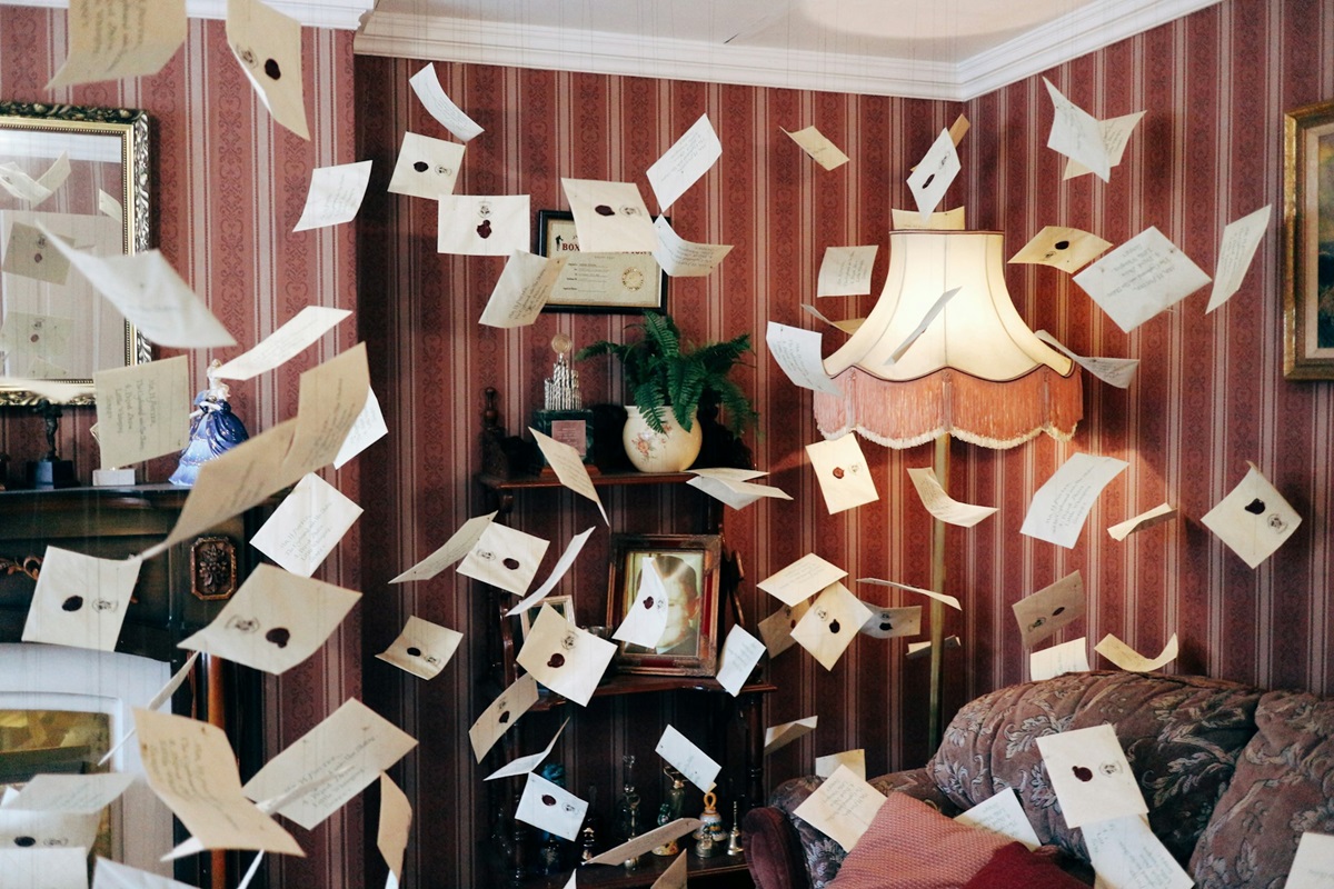 Howler Letters in living room at Harry Potter Studio Tour