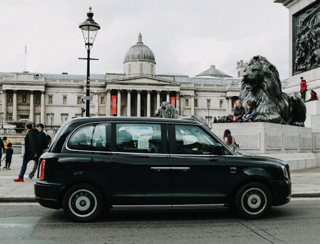 London Taxi at Piccadilly Circus