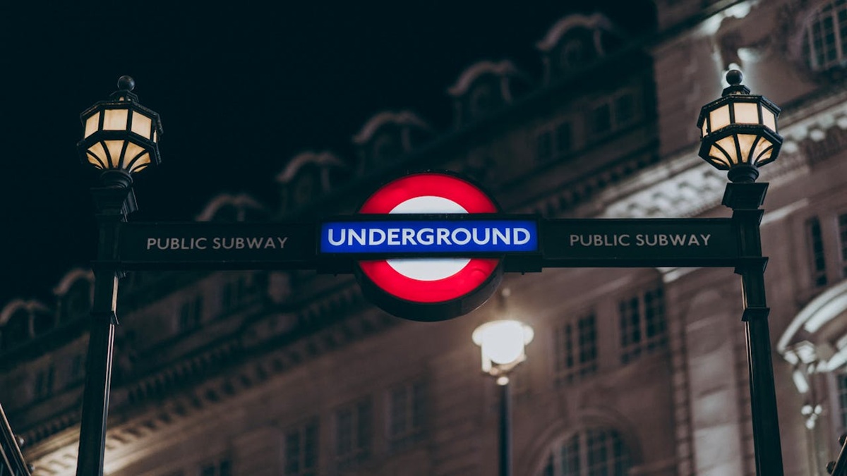 Public subway signage to the underground station