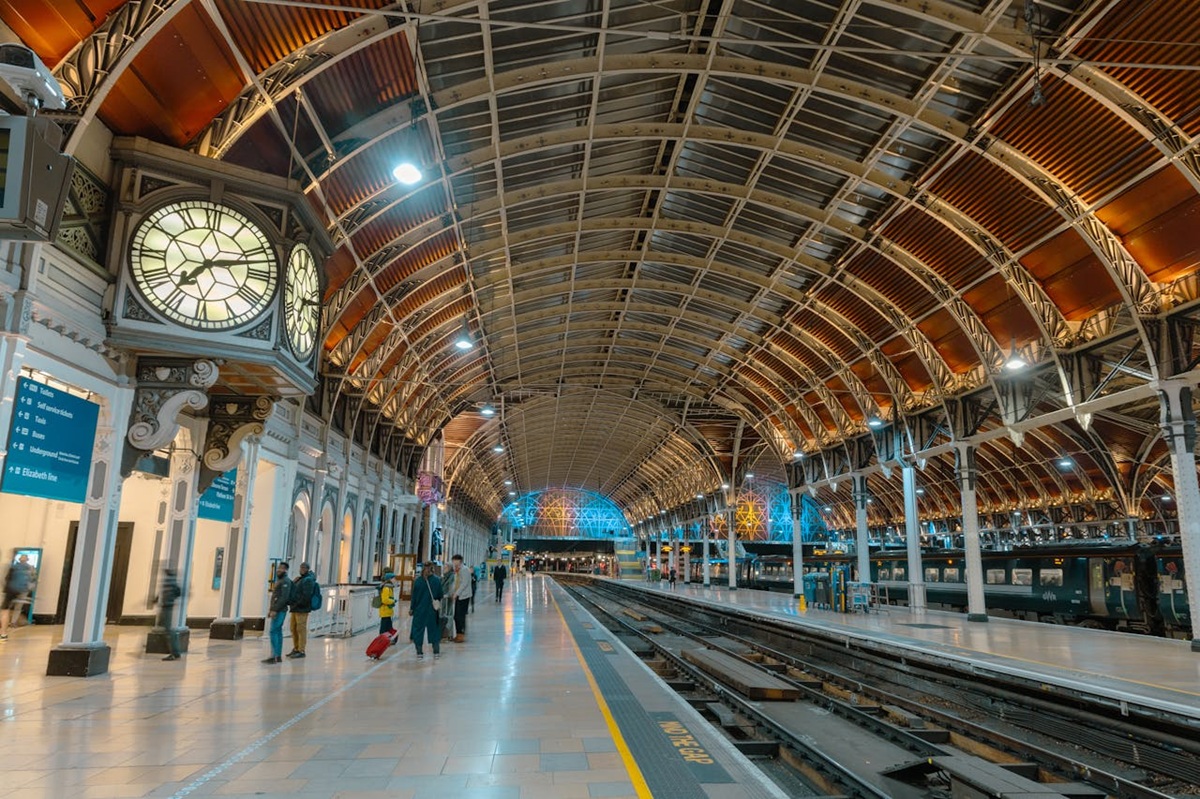 Paddington station showing platforms