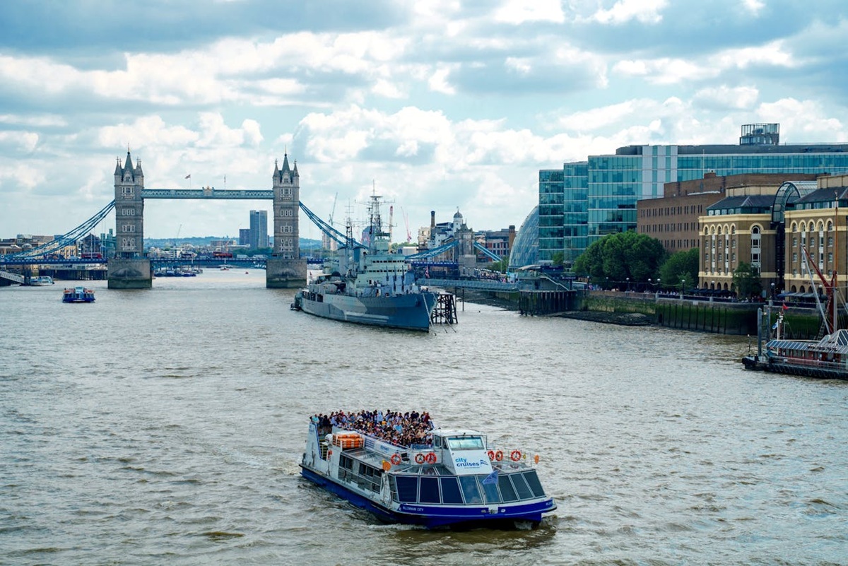 River Thames City Cruises with Tower Bridge