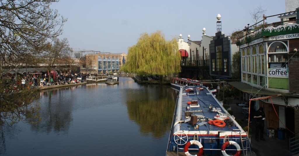 Towpath and boats moored on Regent's Canal