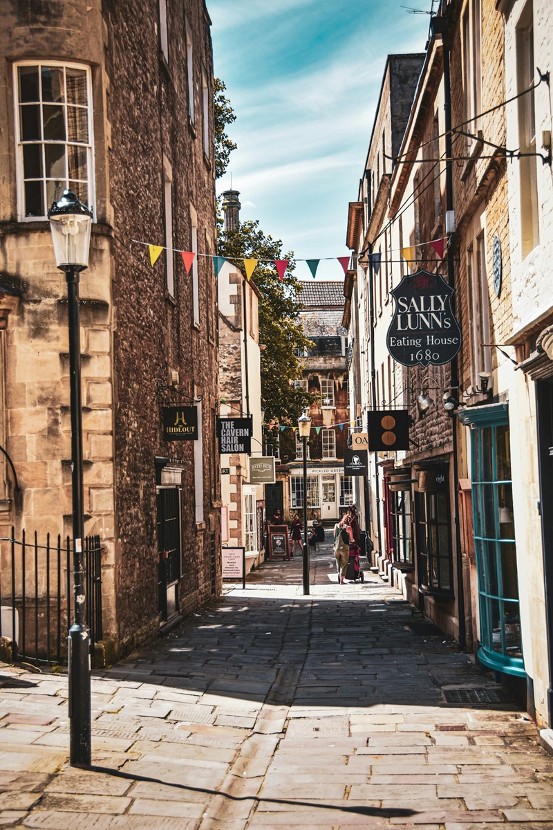 Bath narrow street with shops and cafe